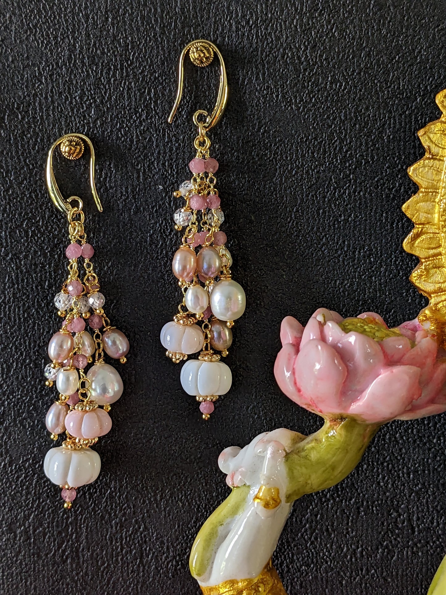 Boucles d'oreilles de créateur en pierres fines