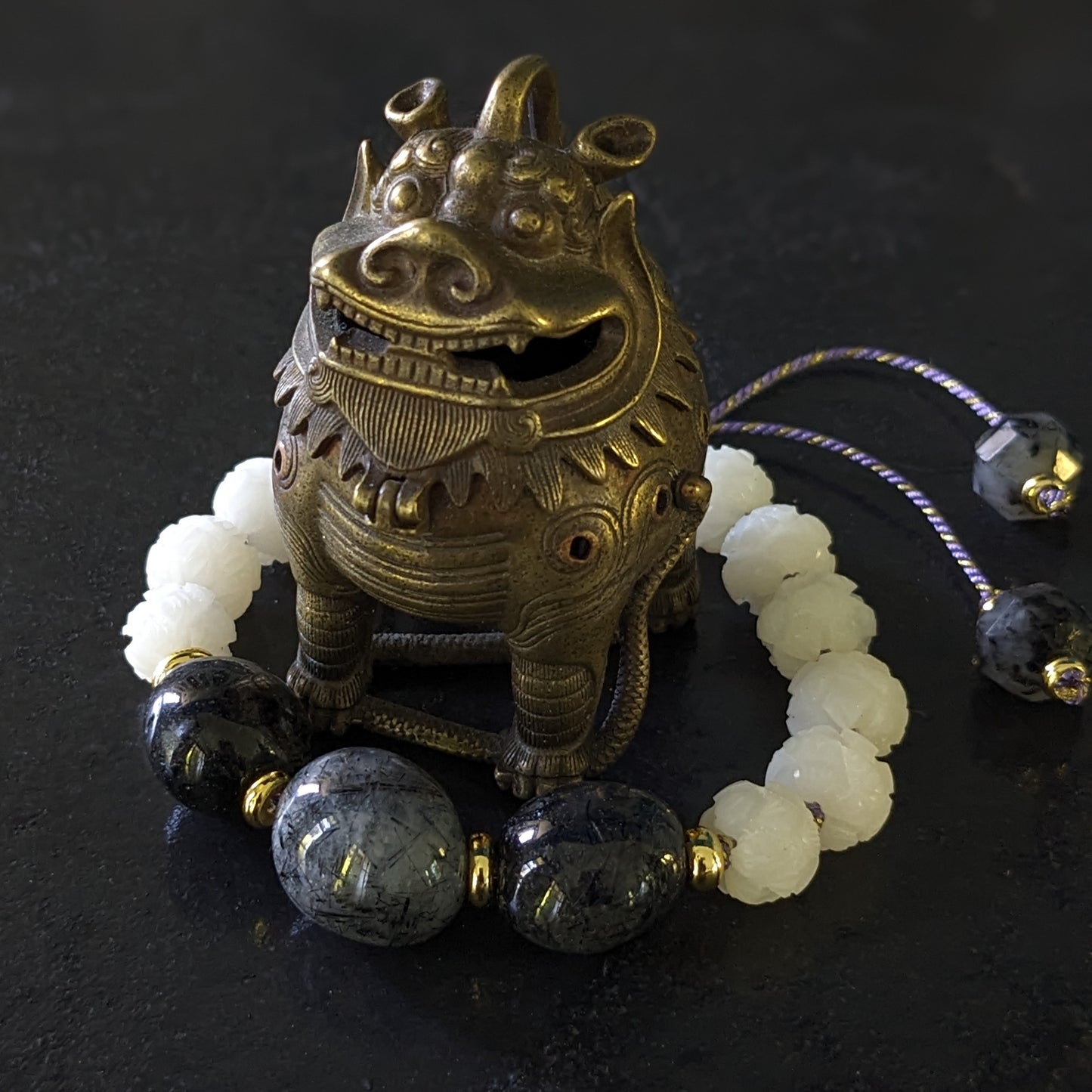 Bracelet lotus et quartz rutile