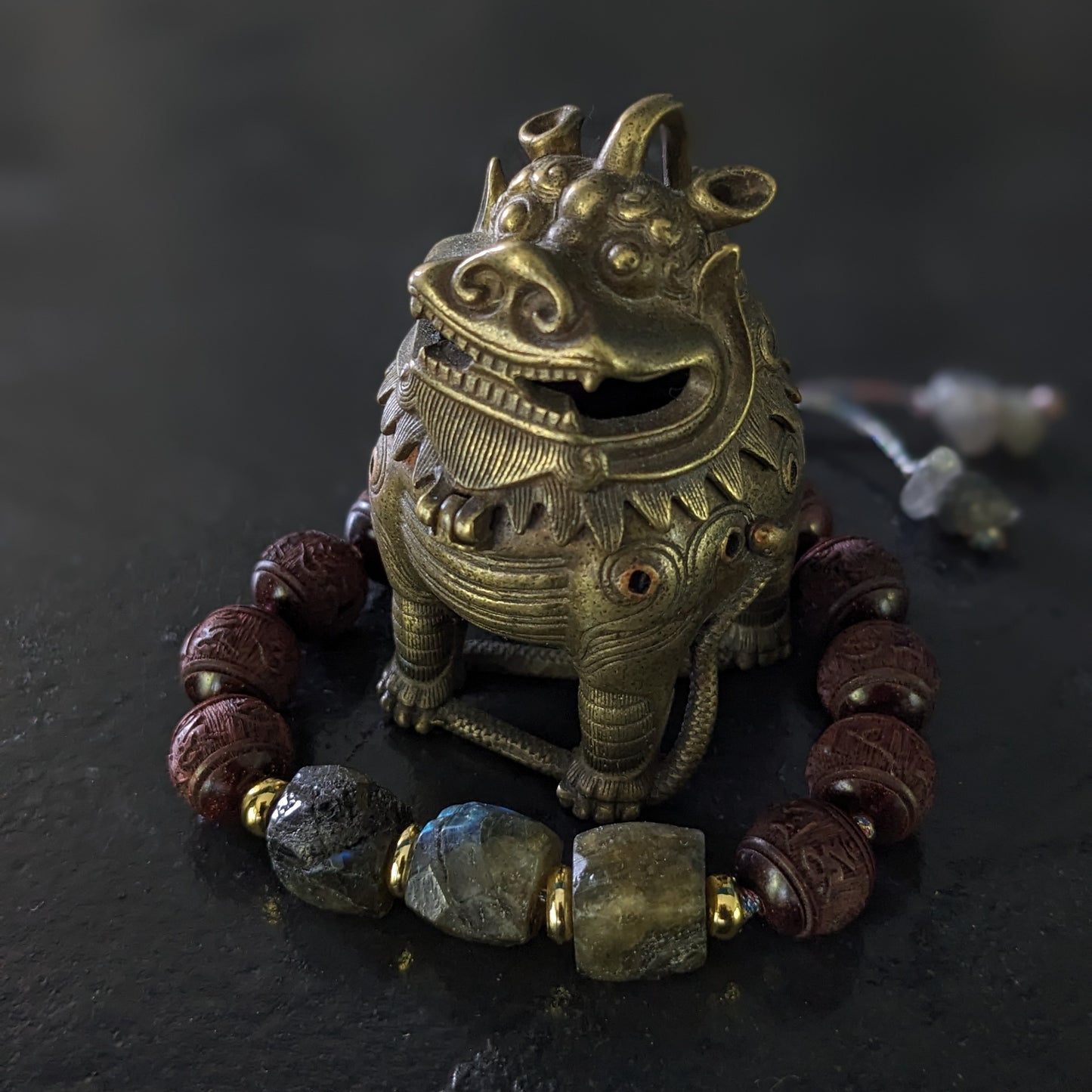 Bracelet en labradorite et santal