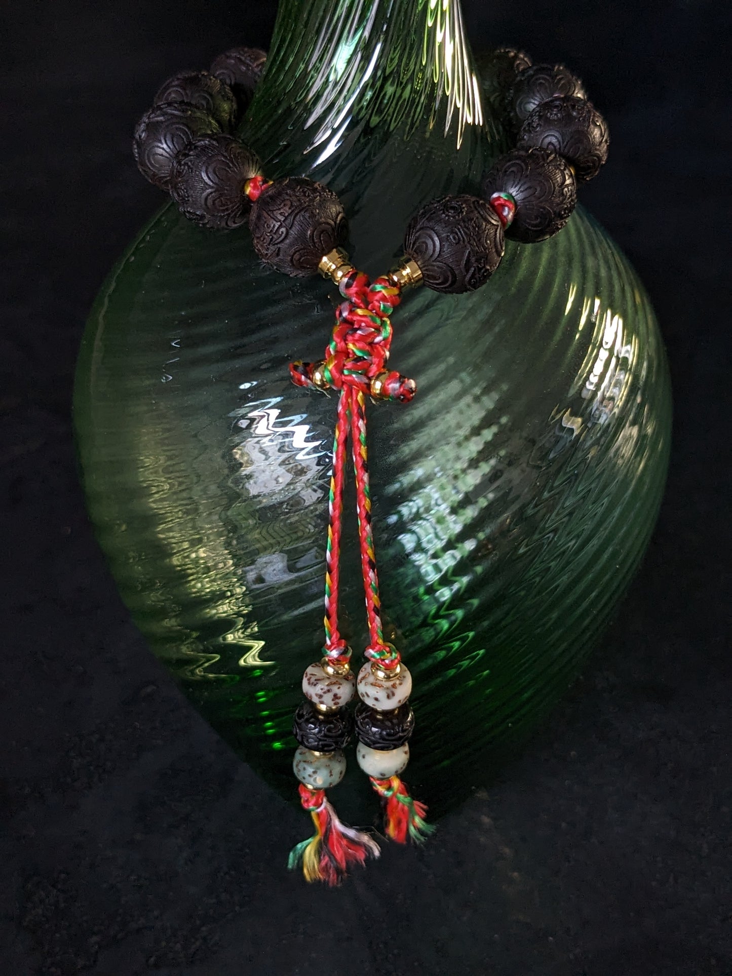 Bracelet bouddhiste et bohème pierres naturelles