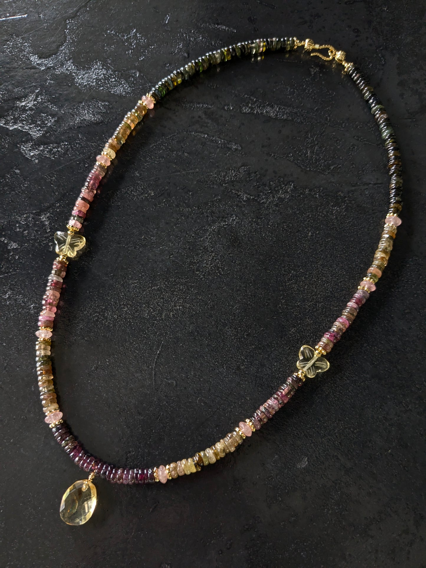 Collier Elesha