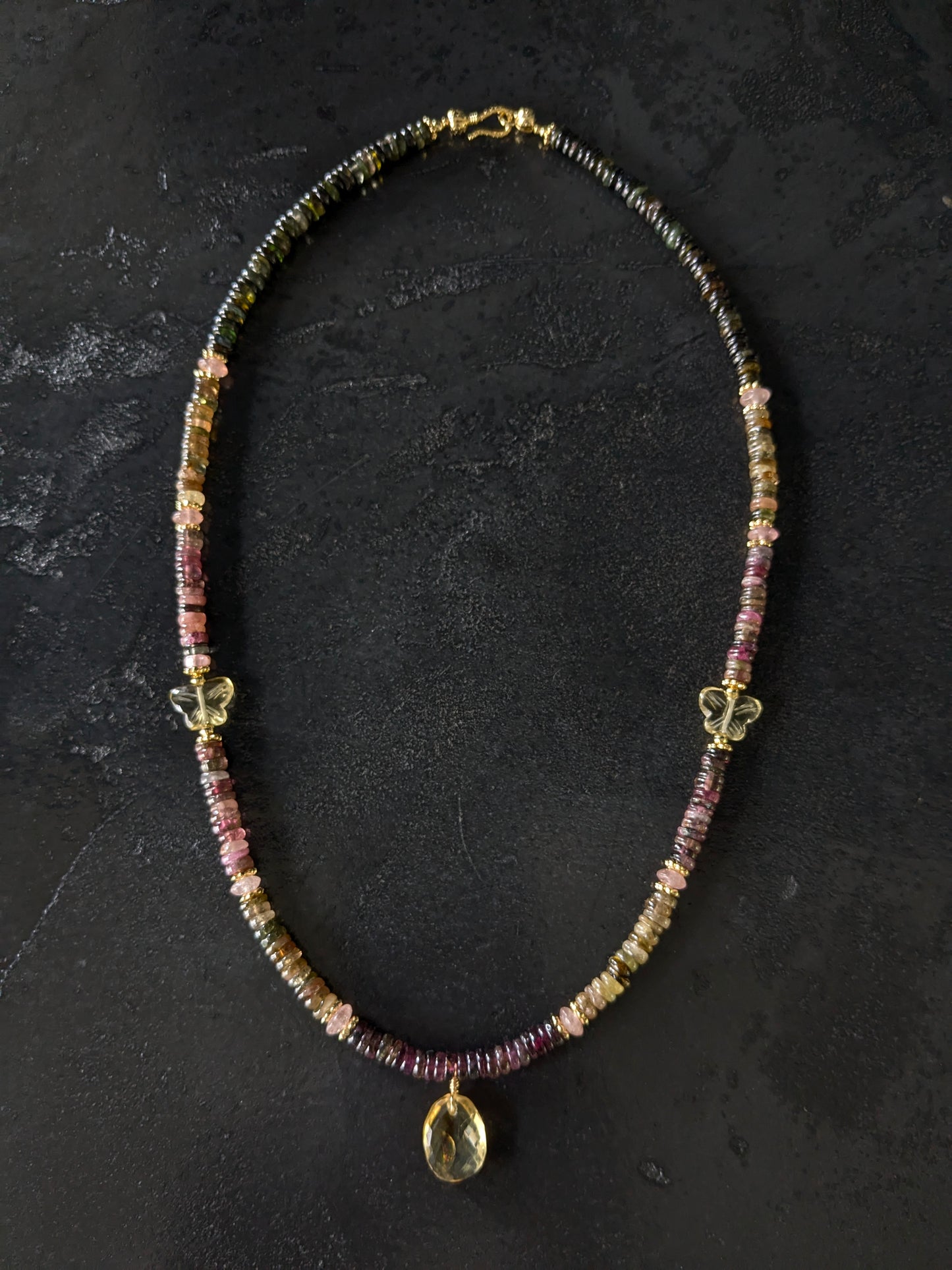 Collier Elesha