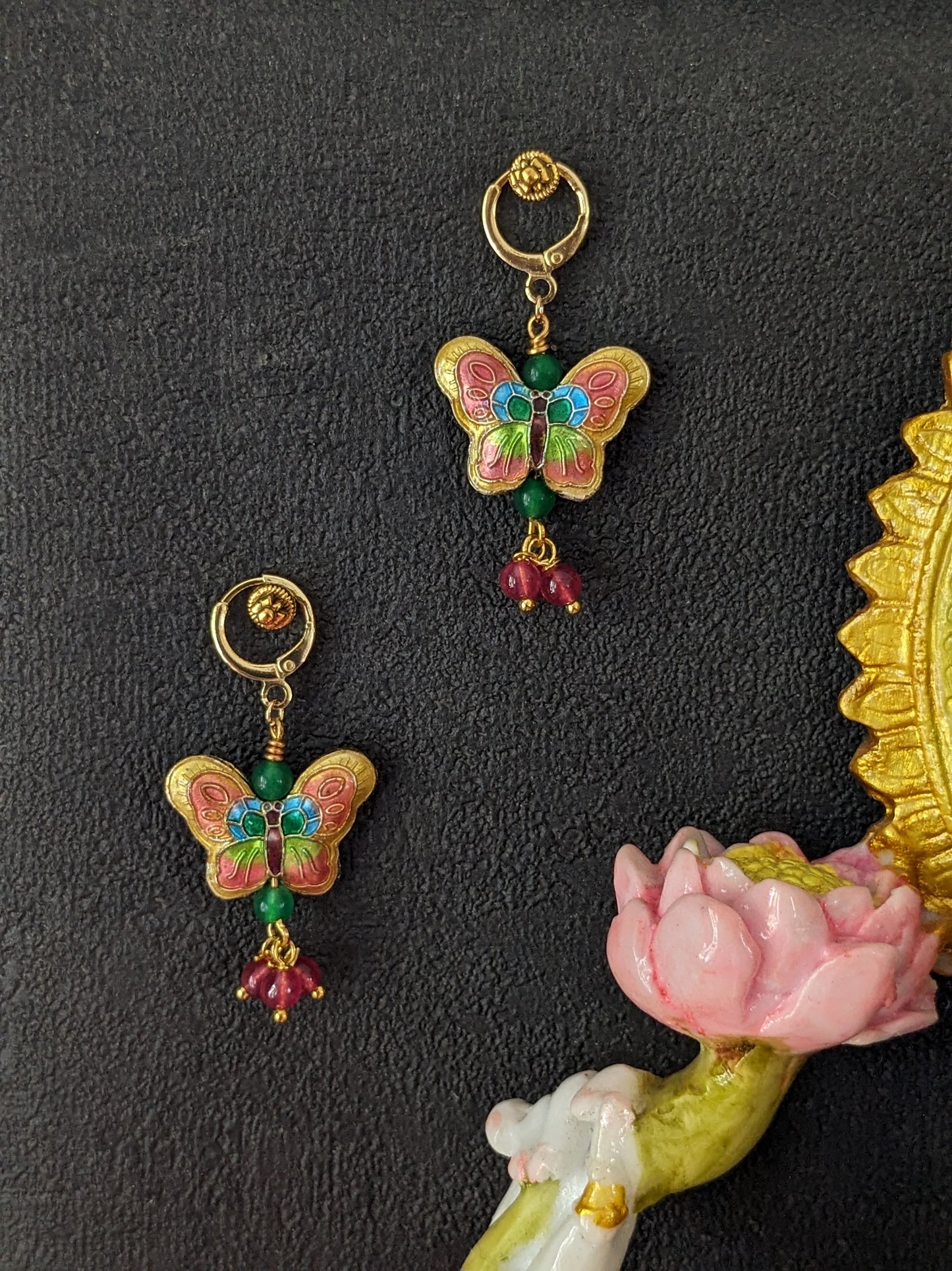 Boucles dormeuses cloisonnées papillon