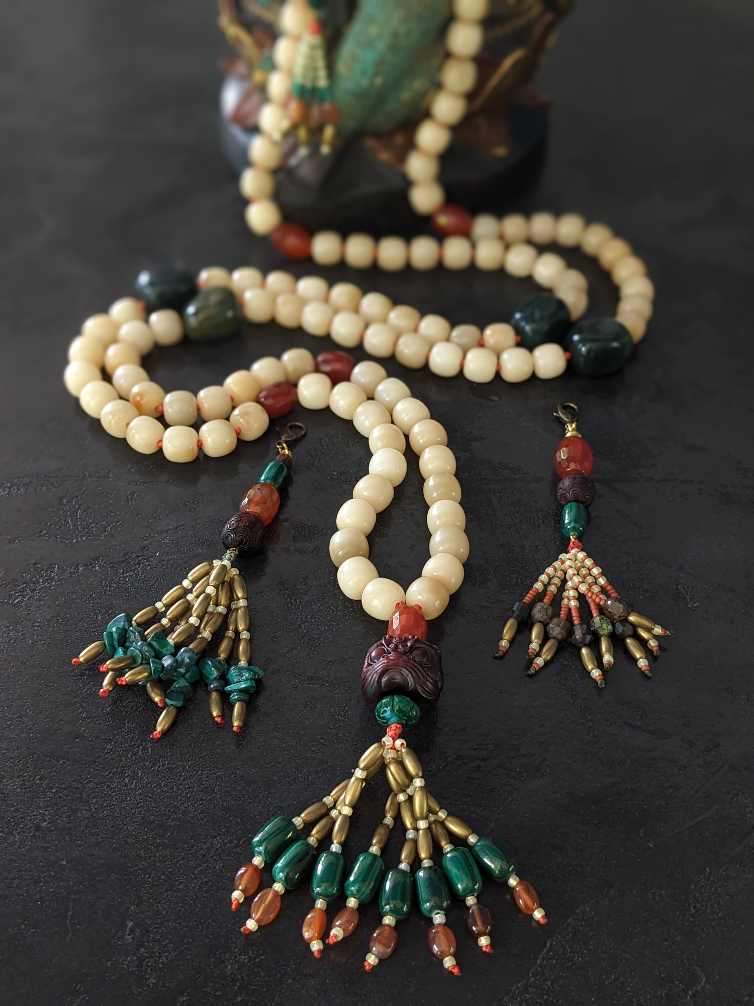 mala traditionnel en malachite et cornaline