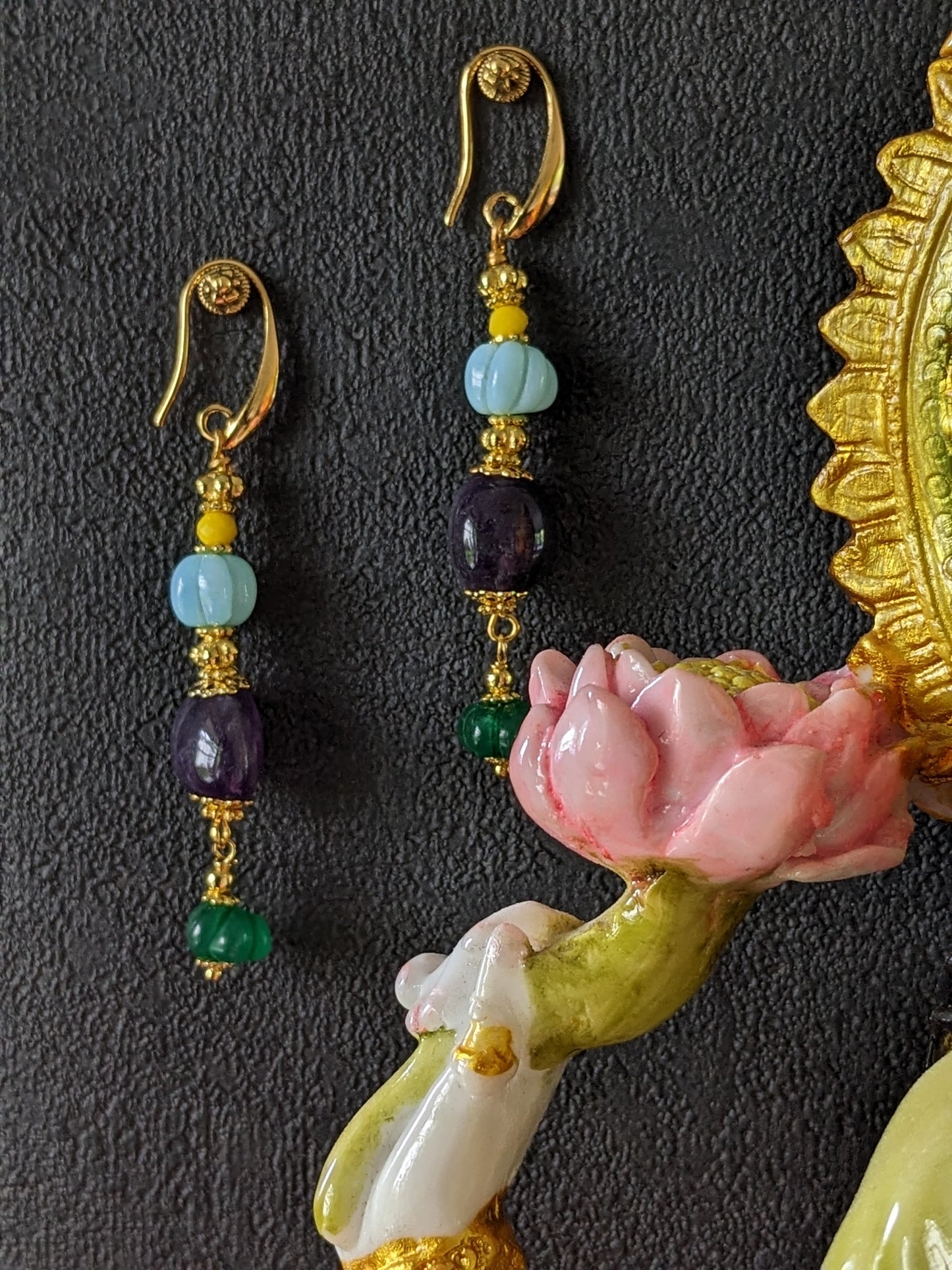 Boucles d'oreilles de type dormeuses faites à la main