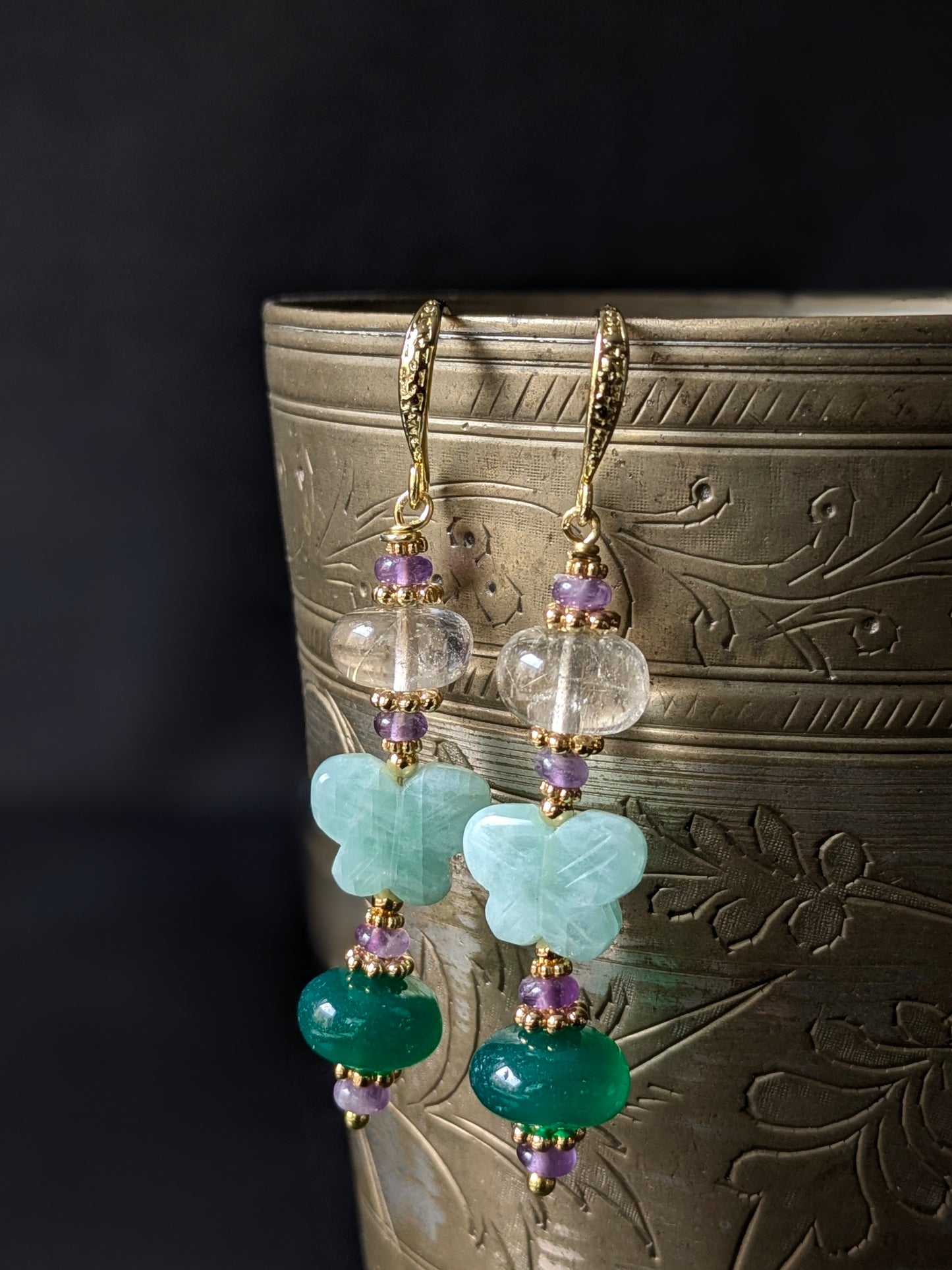 Boucles d’oreilles créateur en pierres fines