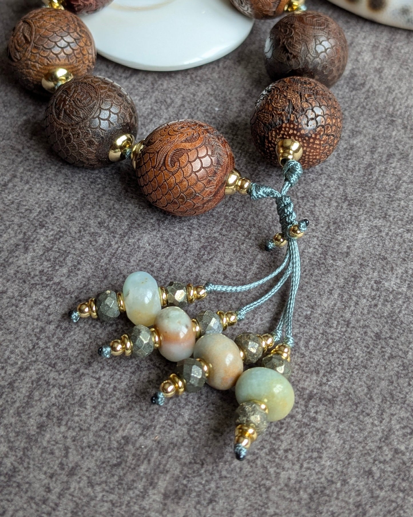 Détail pampilles en amazonite turquoise claire et pyrite métallique