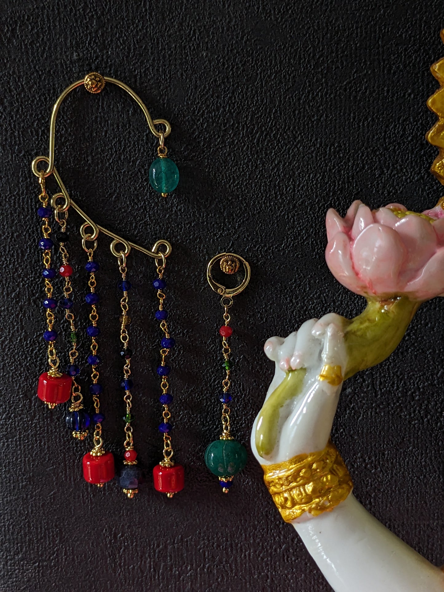 Boucles contour d'oreilles en pierres fines