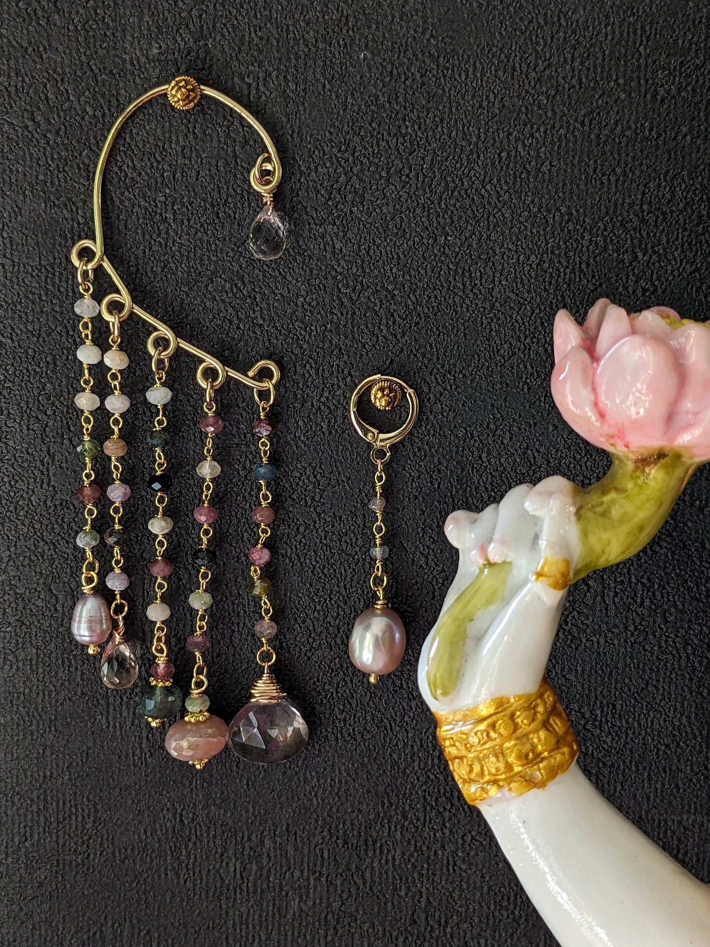 Boucles contour d'oreilles en pierres fines