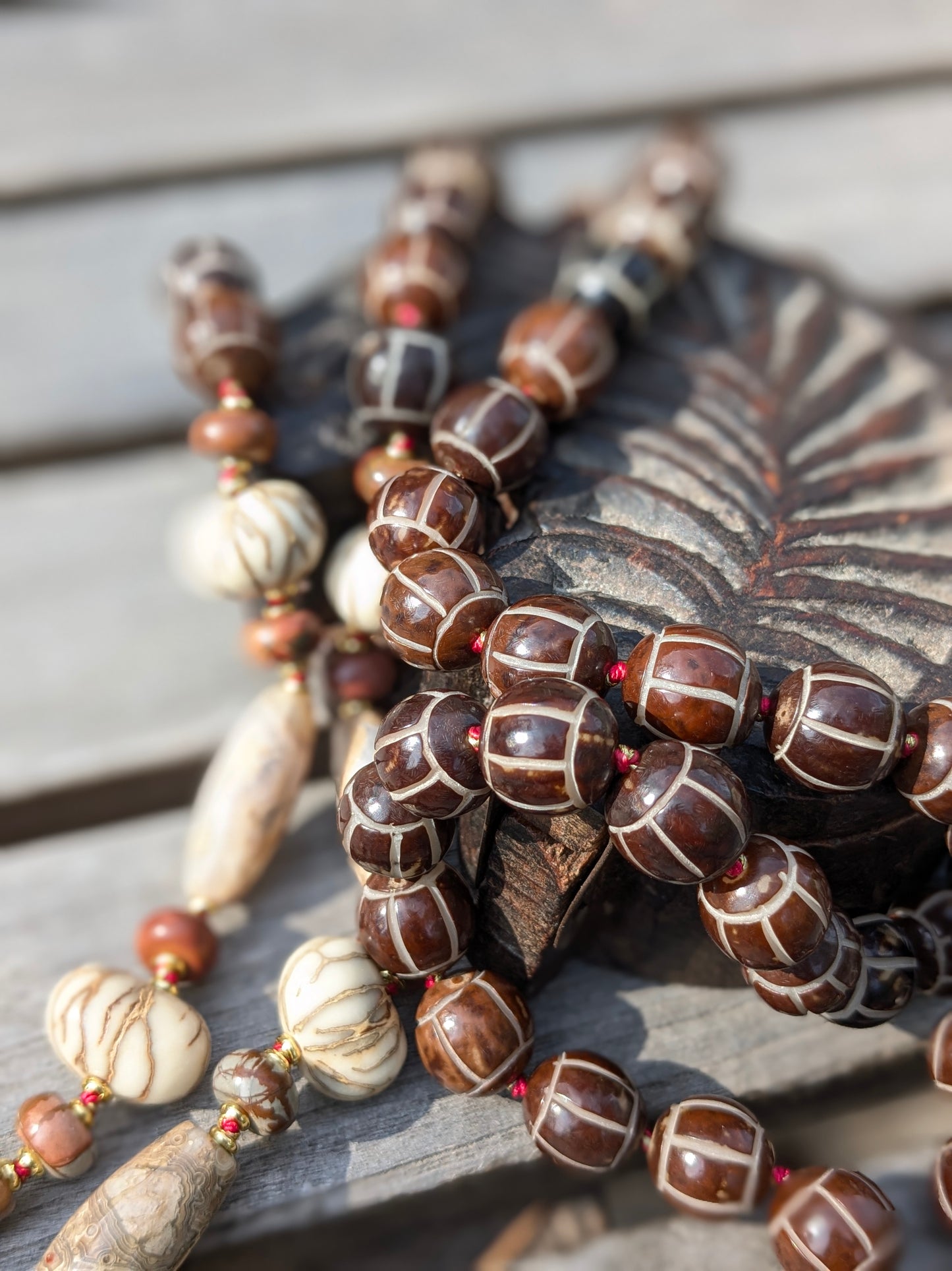 Mala énergétique Ruchira, graines de bodhi écorce et cœur, agate mexicaine centrale rosée