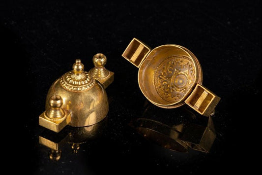 La Boîte à Lingam : Garder le Divin Près de Soi