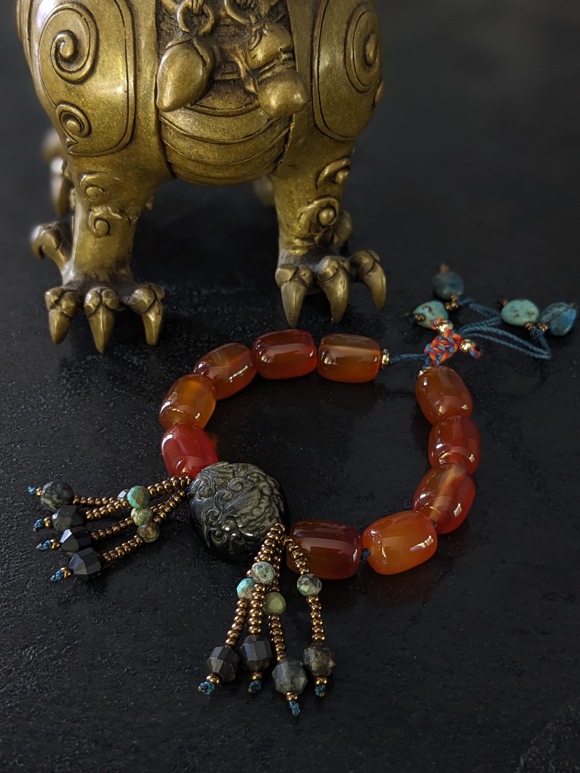 Bracelet pixiu en obsidienne dorée et cornaline