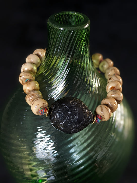 Bracelet bouddhiste  et bohème pierres naturelles