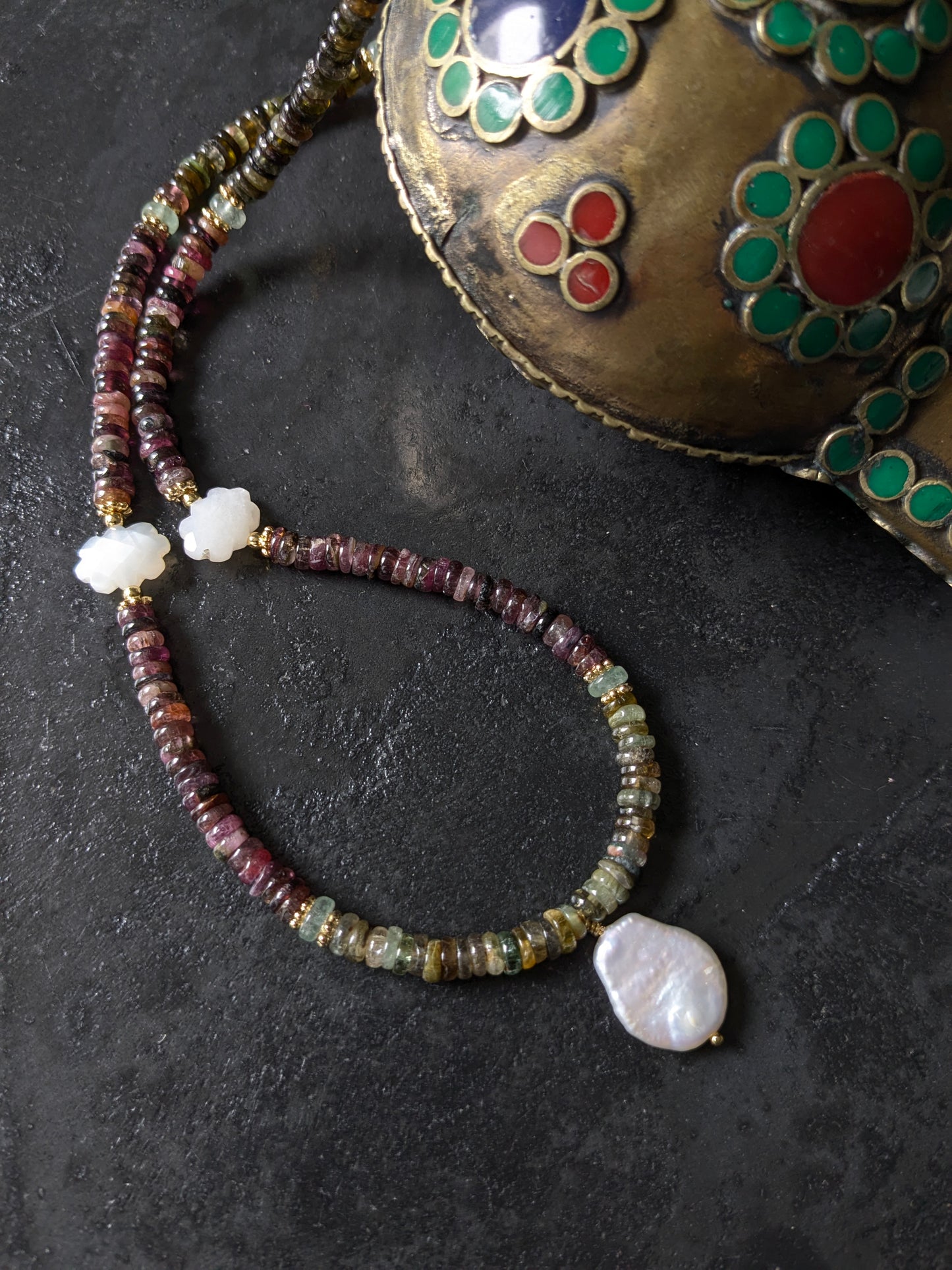 Collier Ishvani