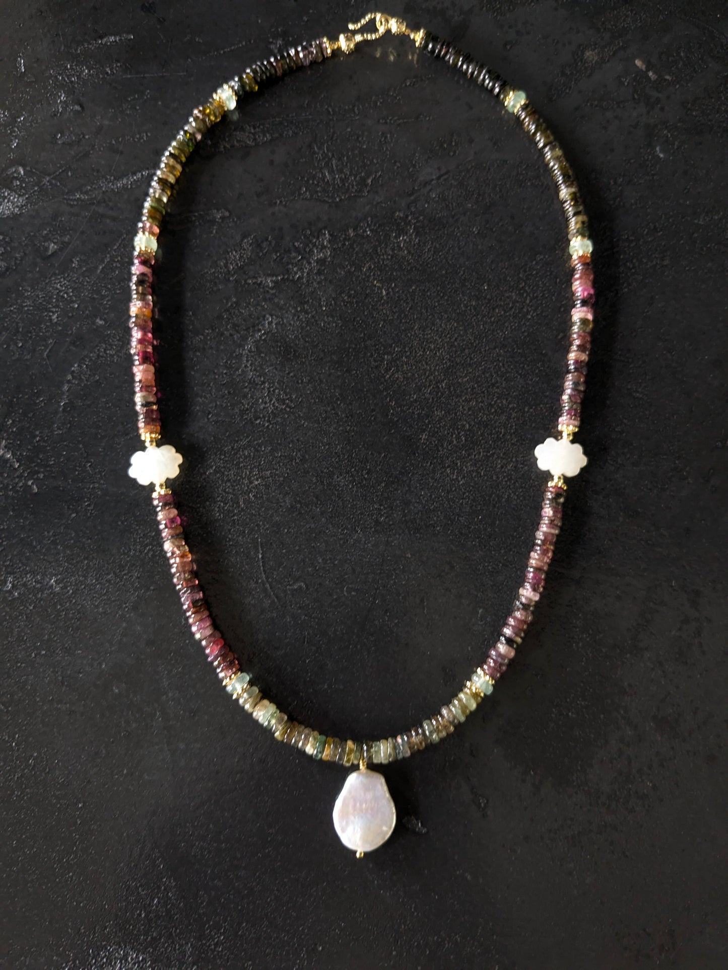 Collier Ishvani