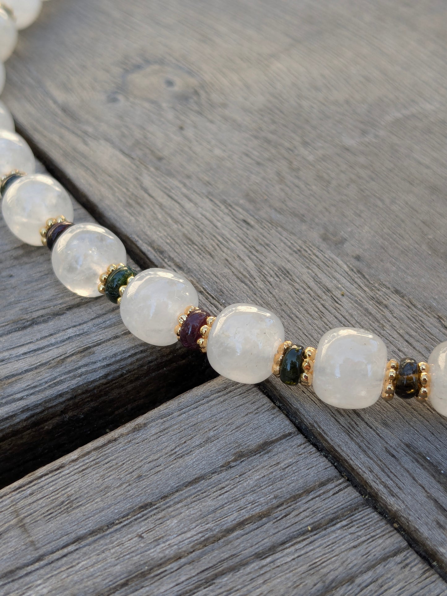Collier en quartz blanc translucide et tourmaline, talisman lumineux