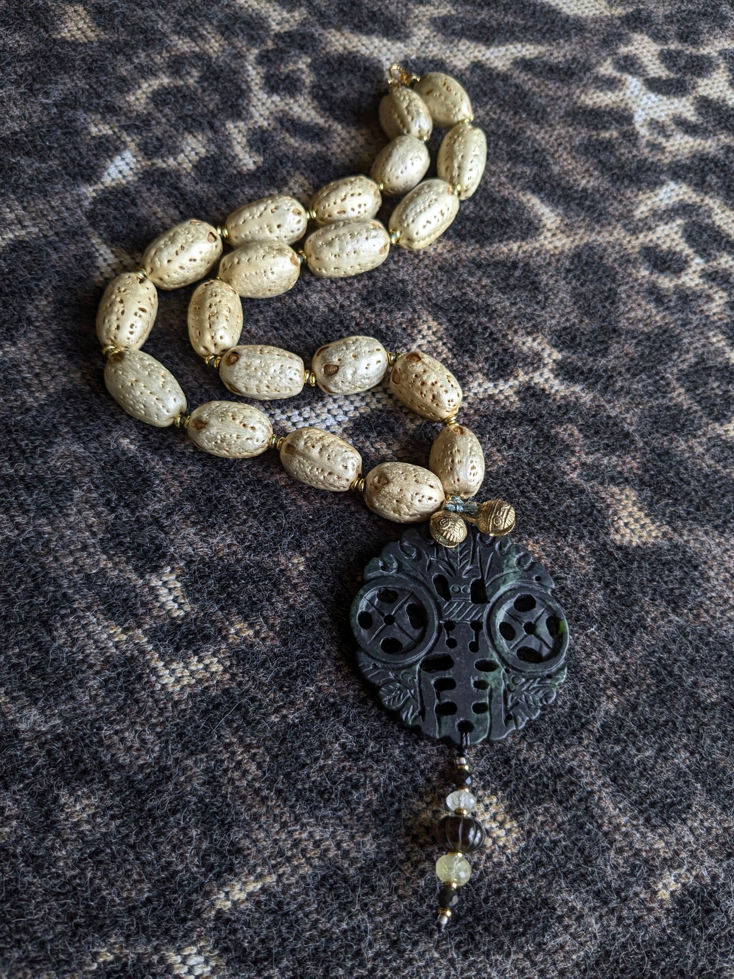 Collier Talisman Chauve-Souris Noir