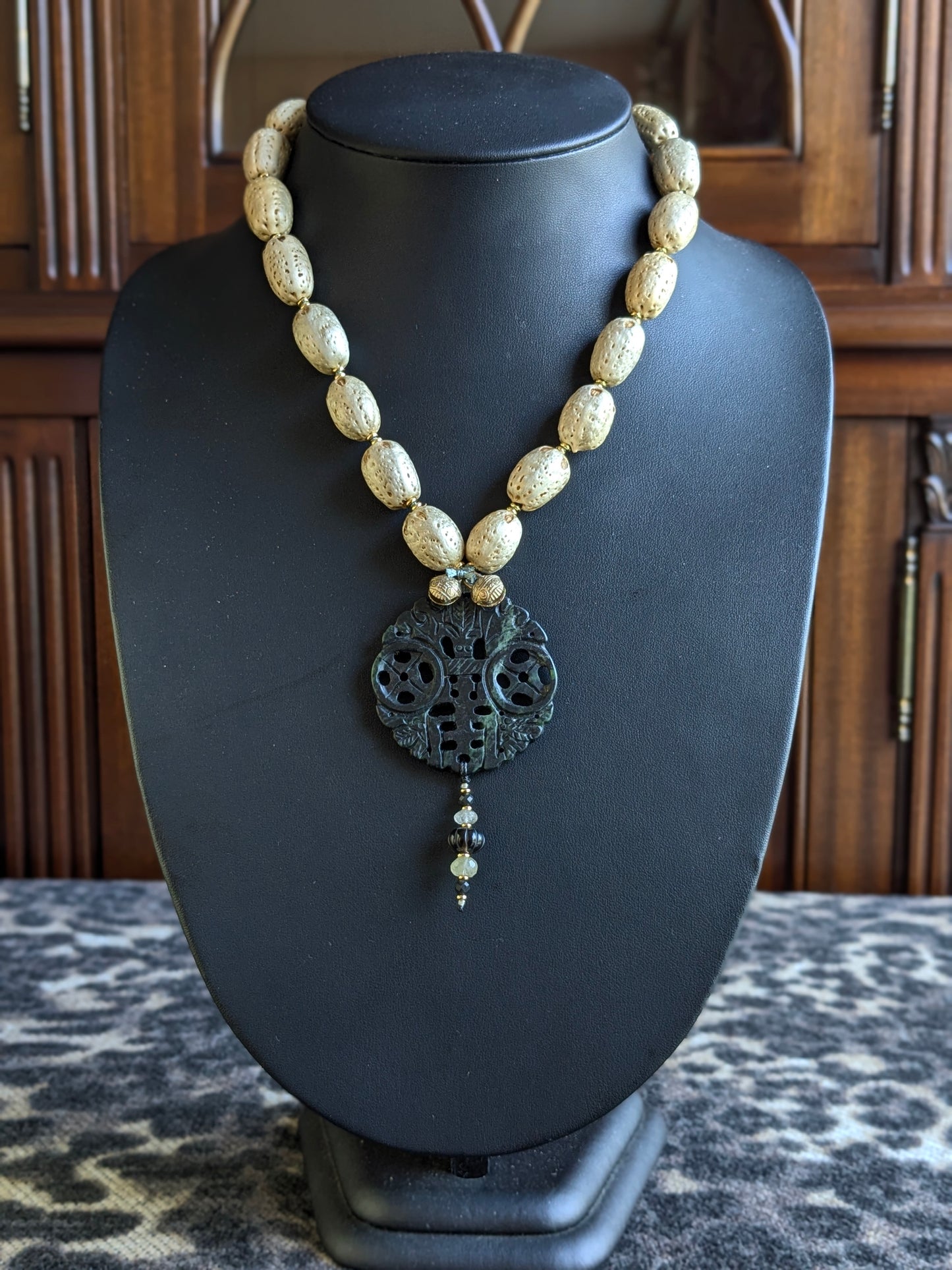 Collier Talisman Chauve-Souris Noir