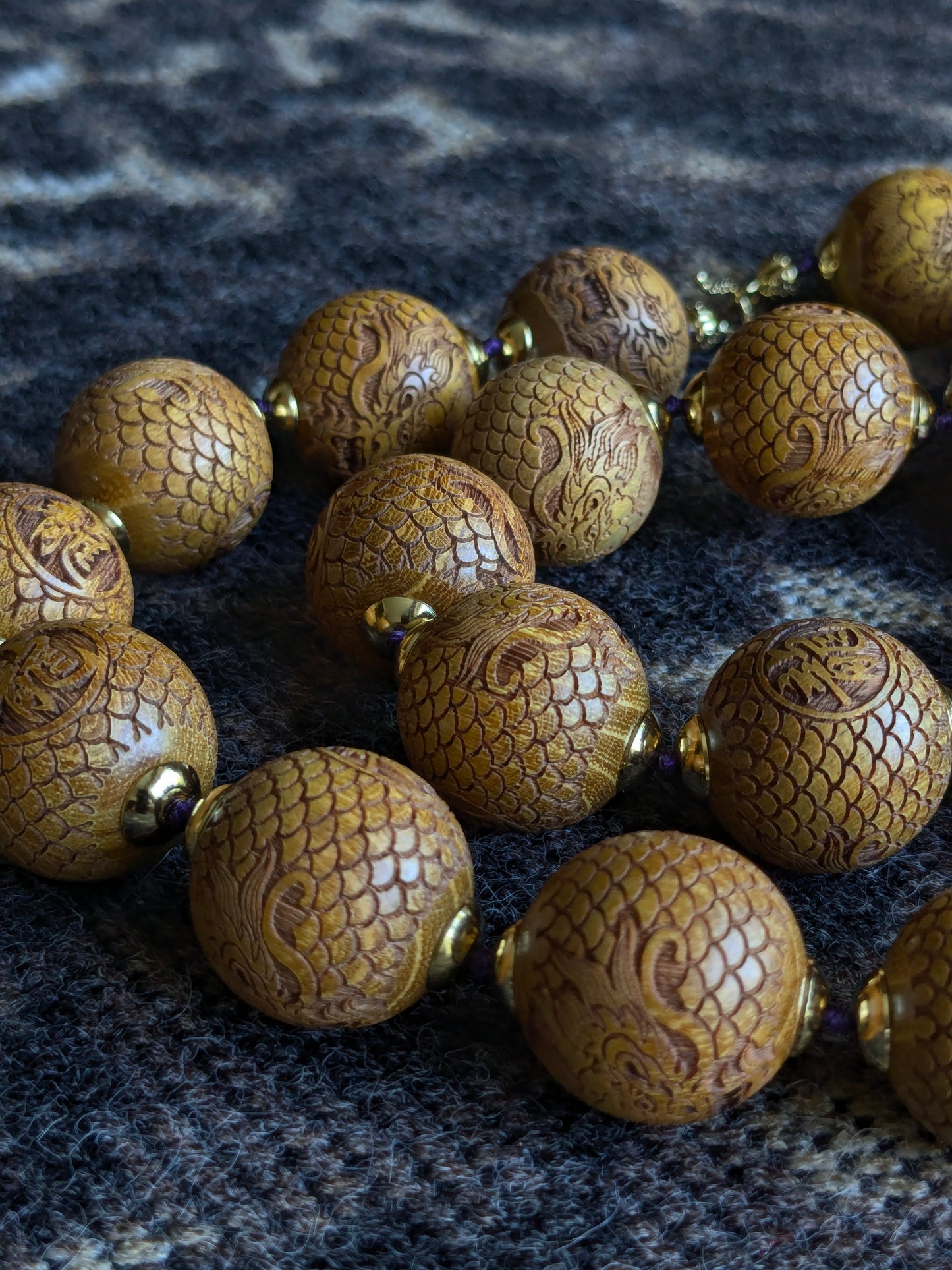 Collier Talisman Dragons Violet et Miel