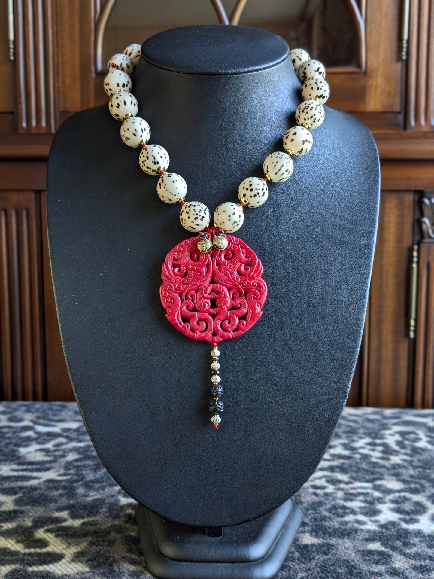 Collier Talisman Dragon Rouge et Starmoon