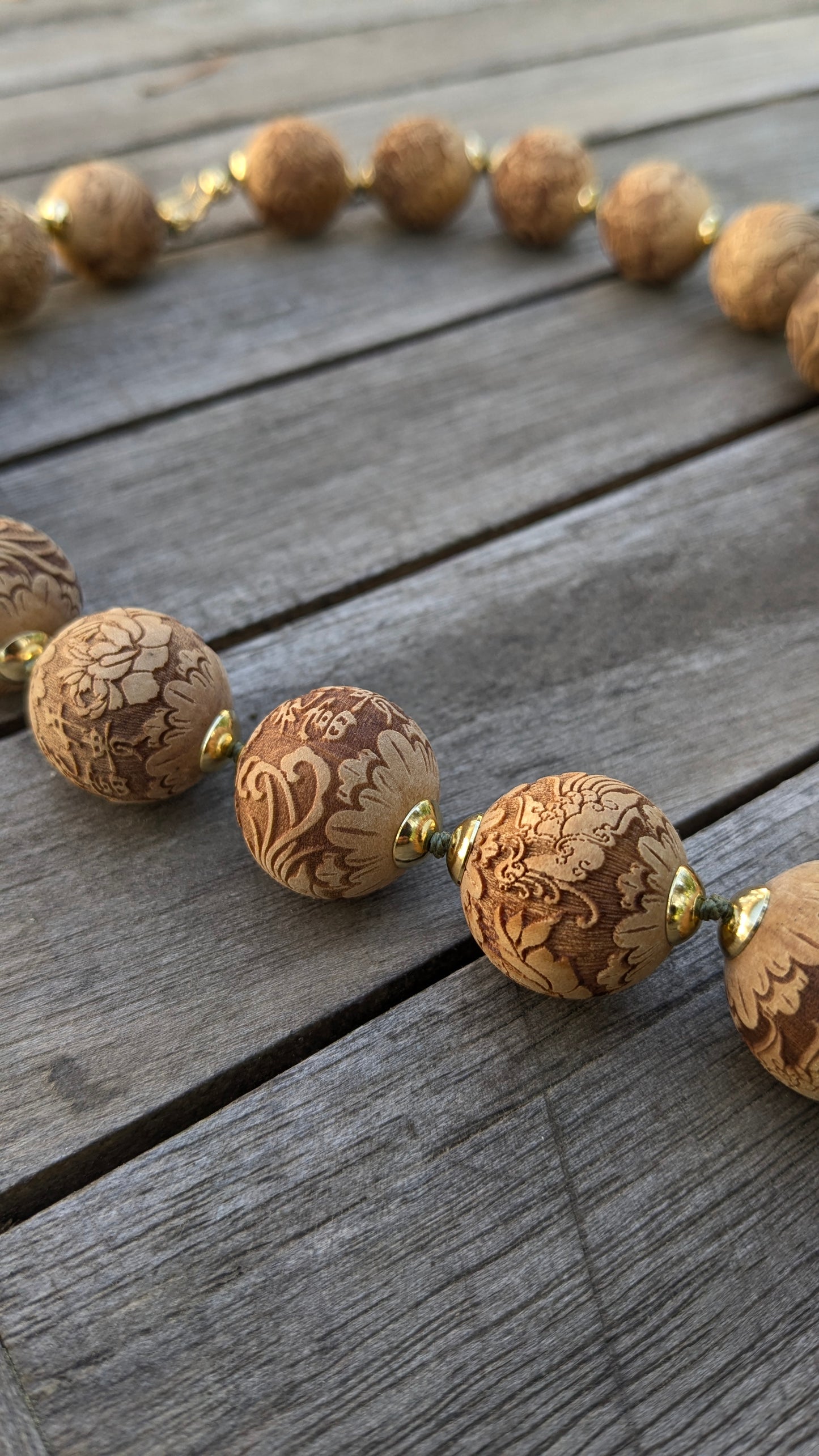 Collier Talisman Papillon et Pivoines