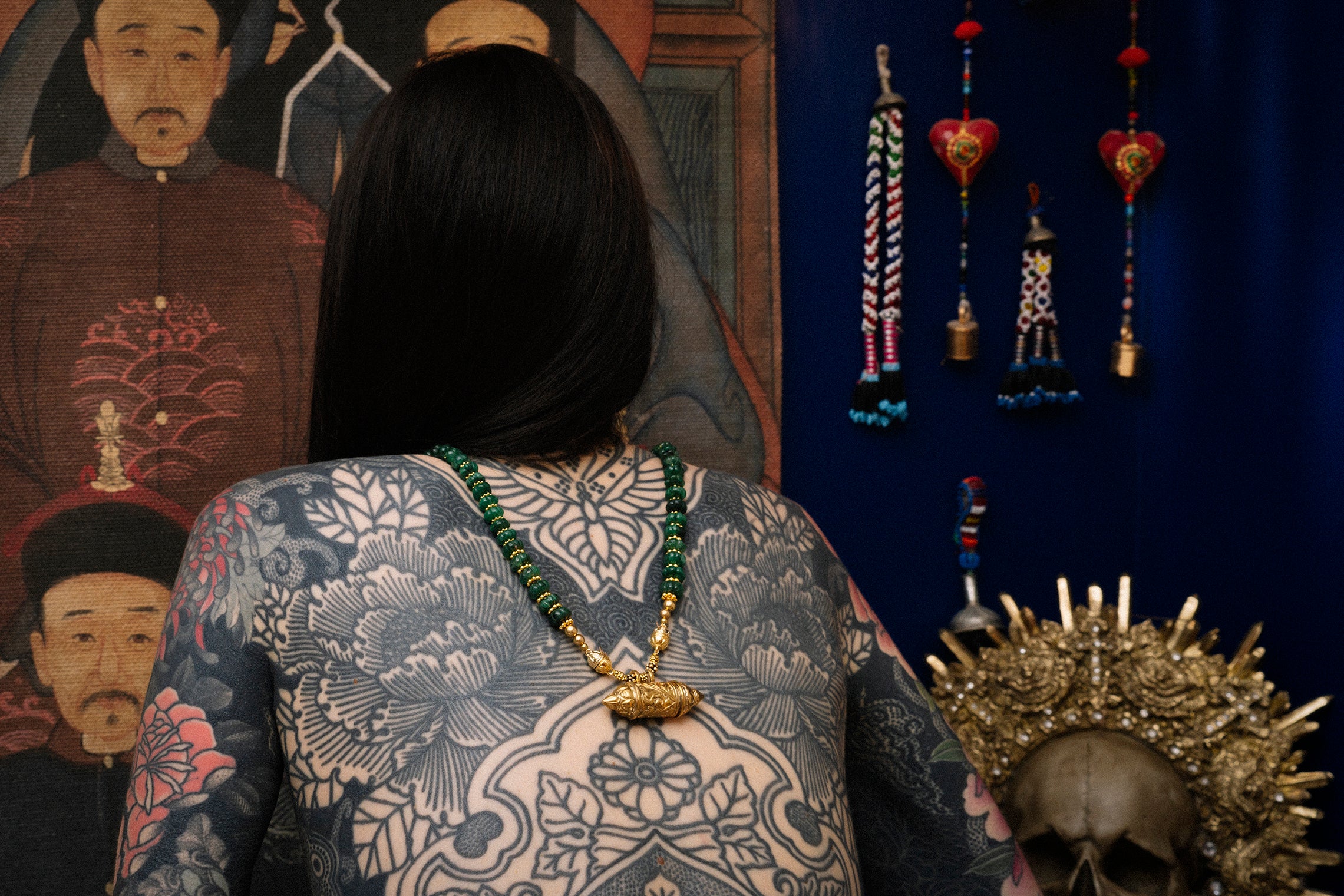 Collier ethnique en émeraudes et boite à amulette du Rajasthan