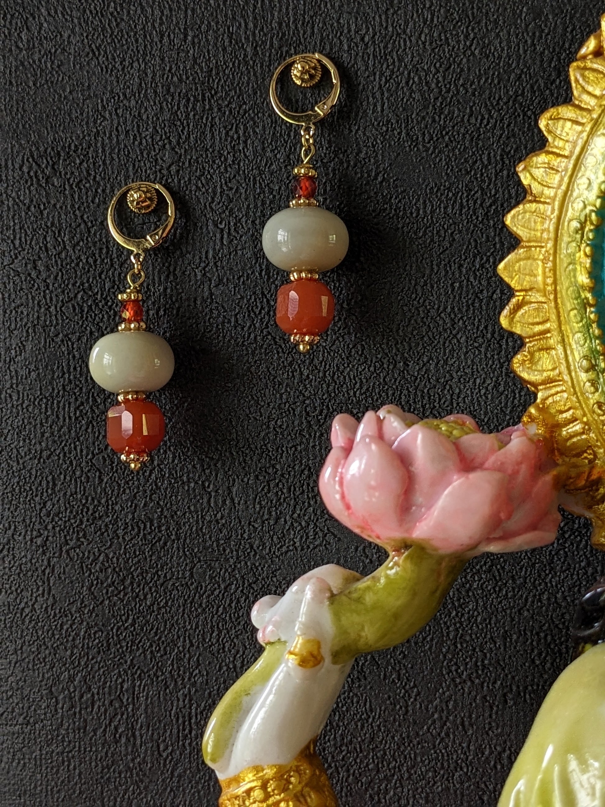 Boucles d'oreilles haute fantaisie en pierres fines