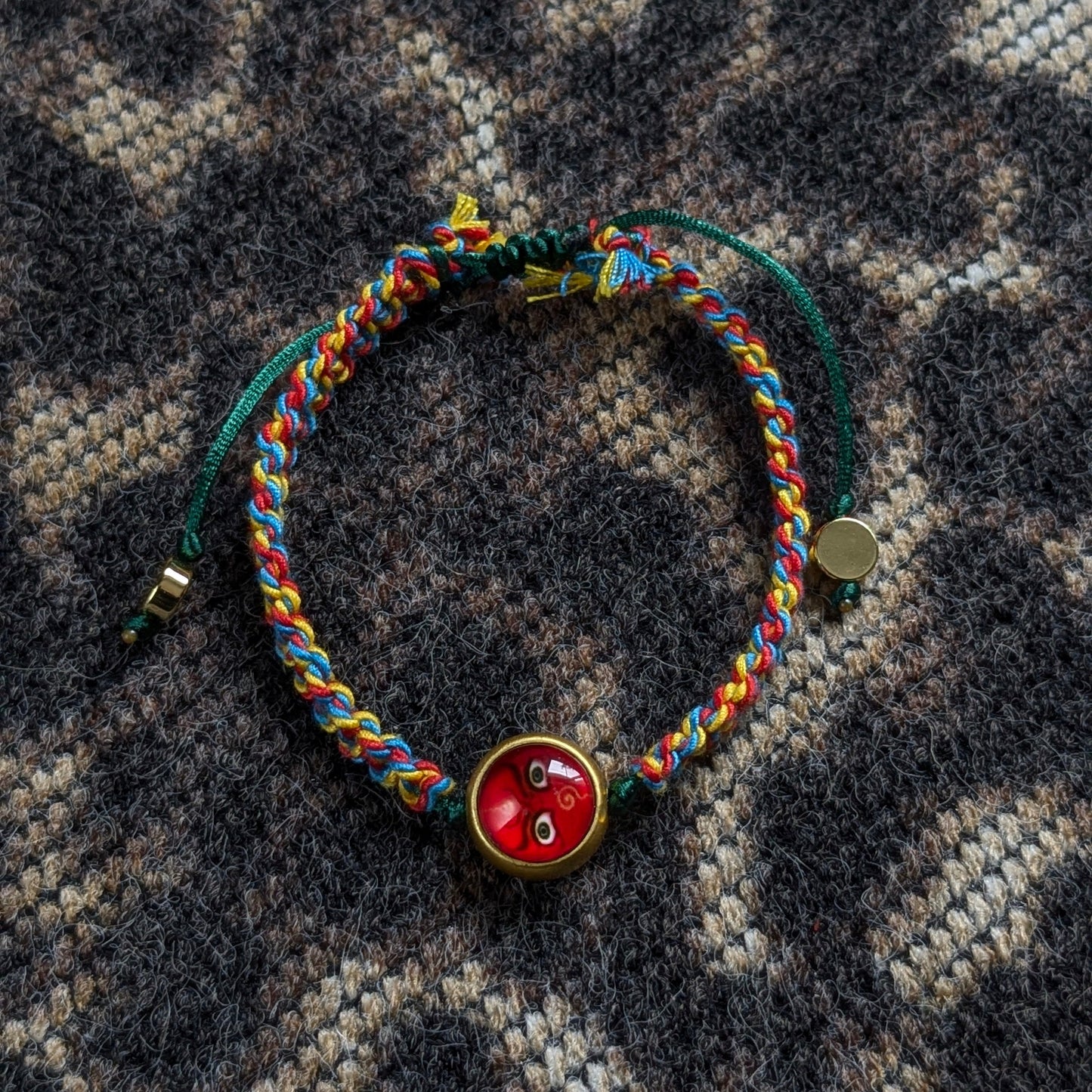 Anima Mahakala Rouge Jaune et Bleu