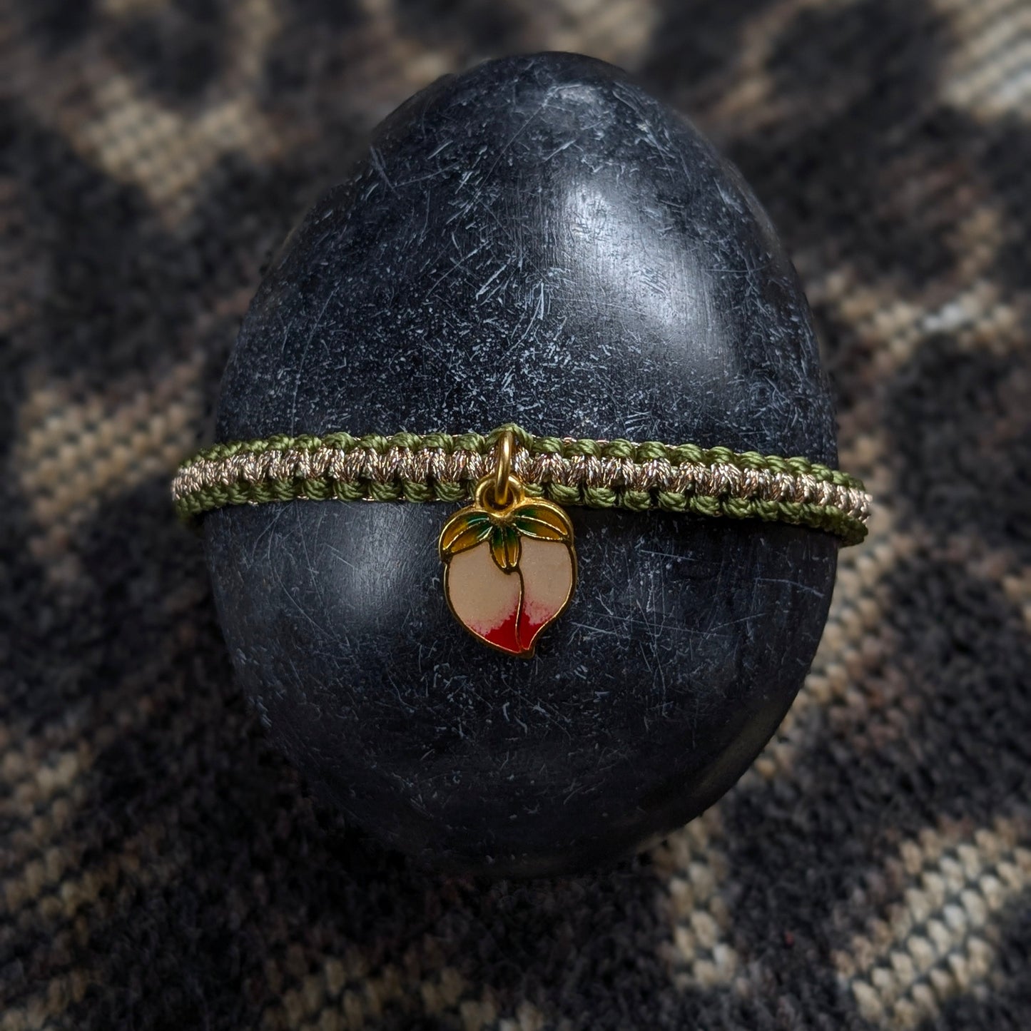 Anima Ajib Kaki et irisé