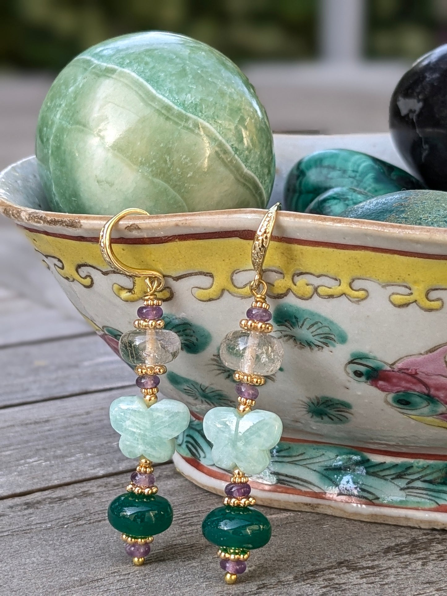 Boucles d’oreilles créateur en pierres fines 