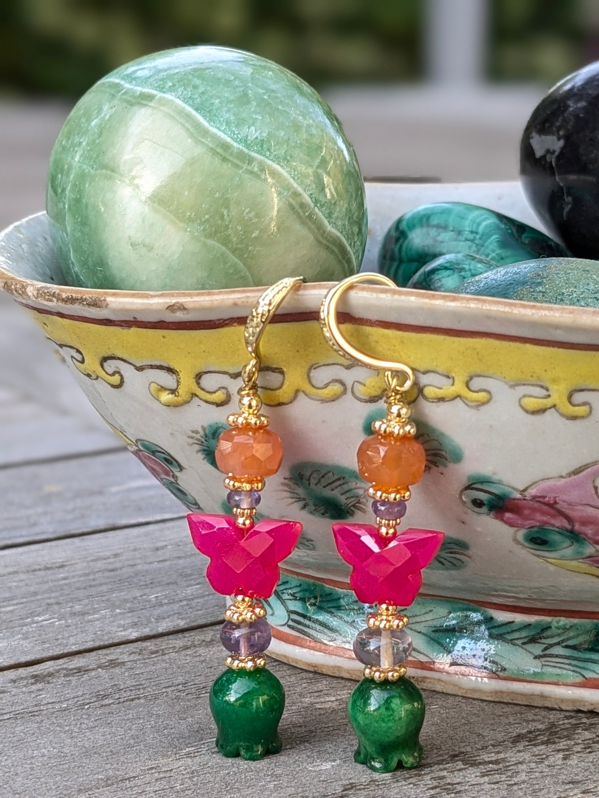 Boucles d’oreilles créateur en pierres fines 