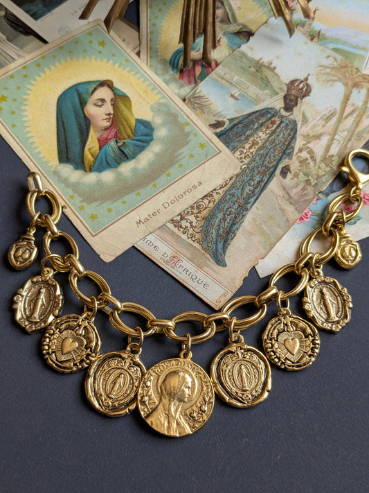 Bracelet Compassion par Mudra, Rosa Mystica réversible fleur de lys et Médailles Miraculeuses, pièce unique.