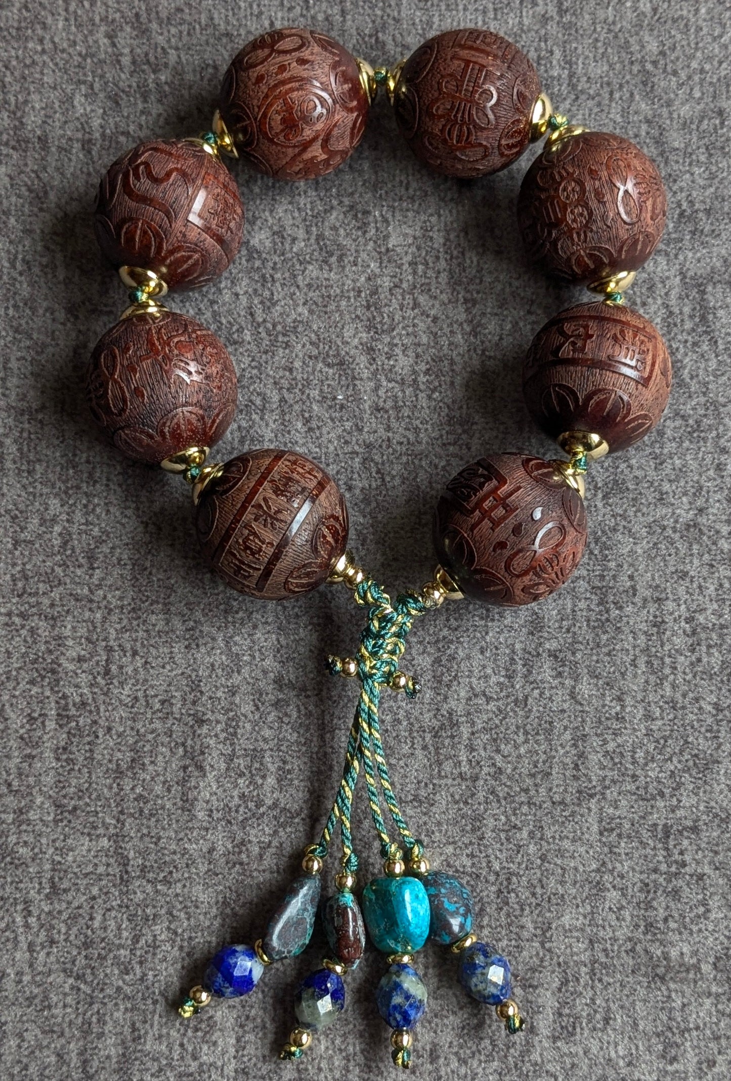 Pampilles minérales en chrysocolle turquoise et lapis lazuli bleu sur bracelet chandja