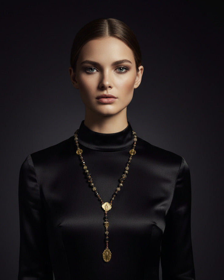 Objet de recueillement et pièce de haute main en pierres naturelles protectrices, montage artisanal français.