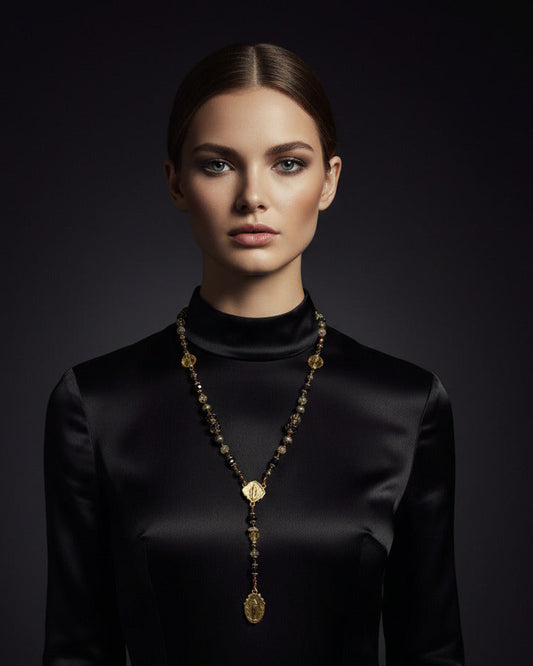 Objet de recueillement et pièce de haute main en pierres naturelles protectrices, montage artisanal français.