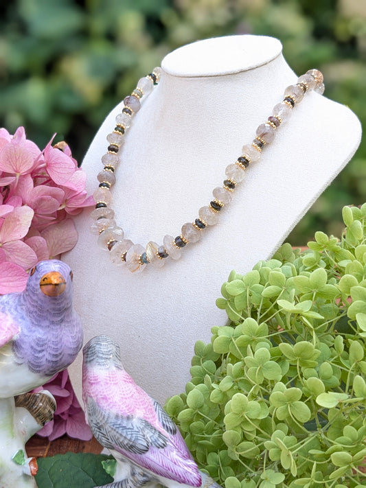 Collier énergétique Zamrud, quartz doré et tourmaline, entre éclat et profondeur