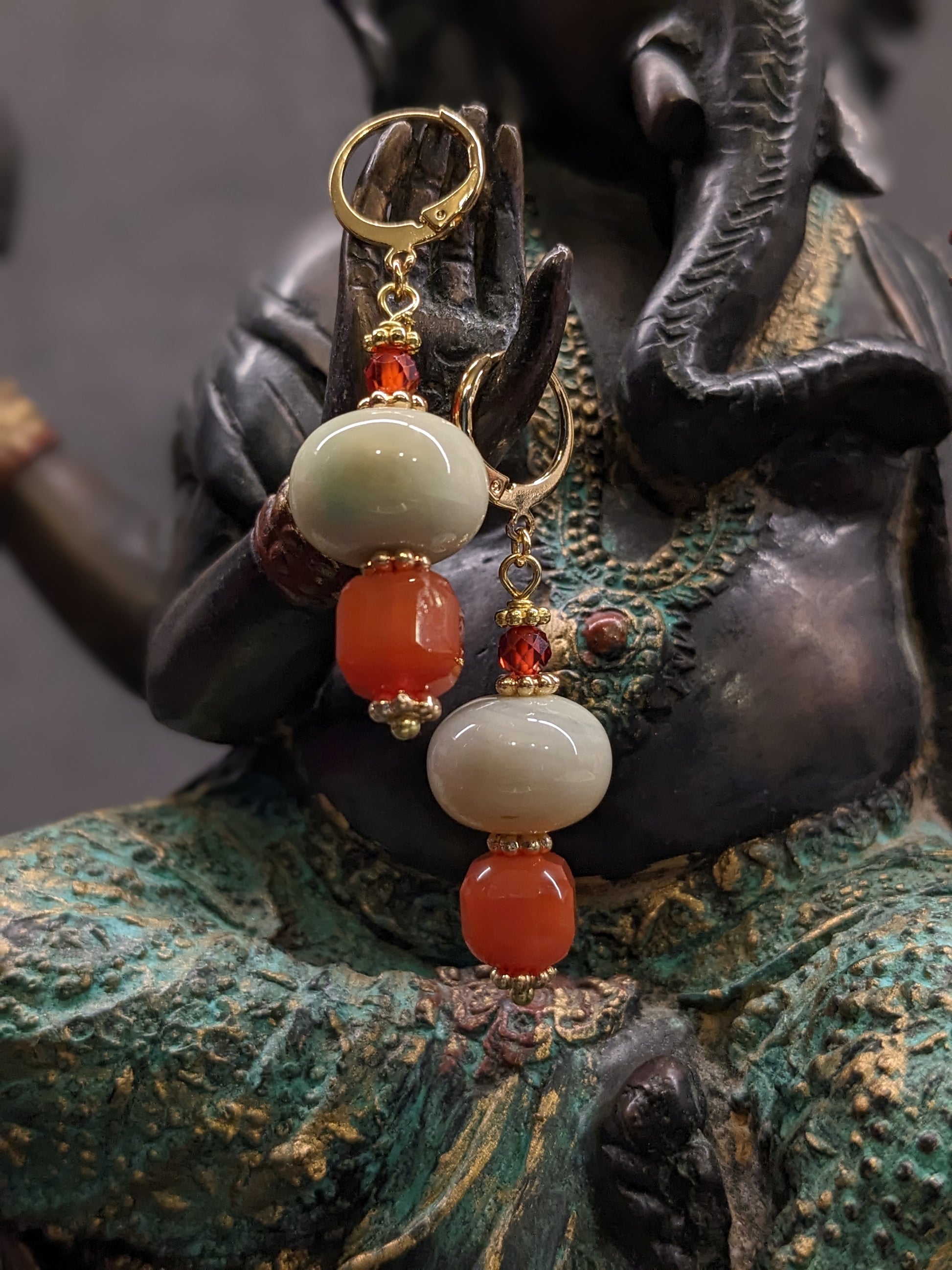 Boucles d'oreilles haute fantaisie en pierres fines